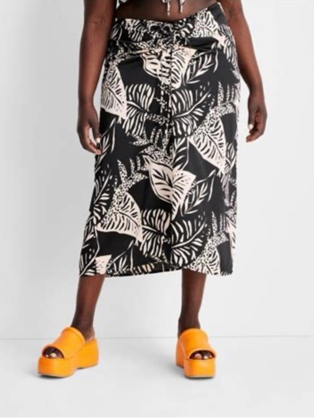 Future collective Black & Cream Tropical Print Maxi Skirt Medium